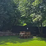 Apartment Voeroes Patak Apartmanhaz -red Creek Apartmant House Balatonfuzfo