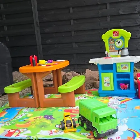 Voeroes Patak Apartmanhaz -red Creek Apartmant House Apartment *