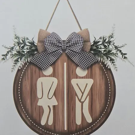 Apartment Voeroes Patak Apartmanhaz -red Creek Apartmant House *