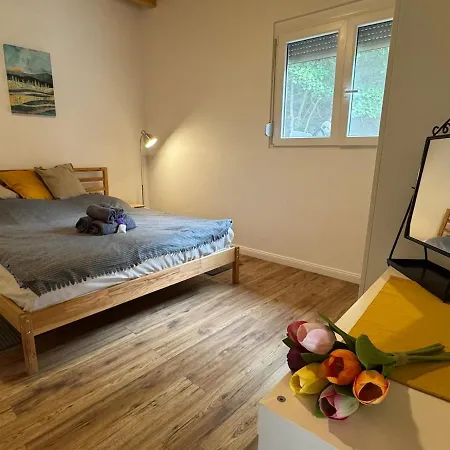 Apartmán Voeroes Patak Apartmanhaz -red Creek Apartmant House Balatonfůzfő