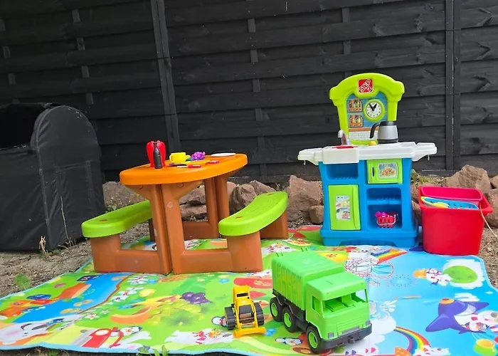 Voeroes Patak Apartmanhaz -red Creek Apartmant House דירה *