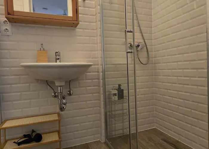 Voeroes Patak Apartmanhaz -red Creek Apartmant House Balatonfůzfő