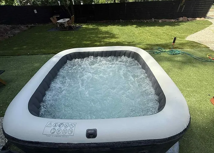 דירה Voeroes Patak Apartmanhaz -red Creek Apartmant House *