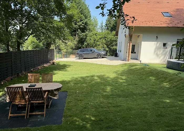 Voeroes Patak Apartmanhaz -red Creek Apartmant House