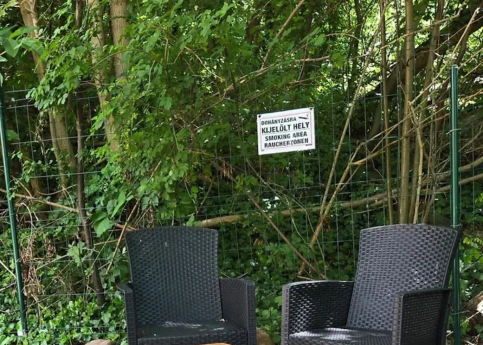 Voeroes Patak Apartmanhaz -red Creek Apartmant House Balatonfůzfő