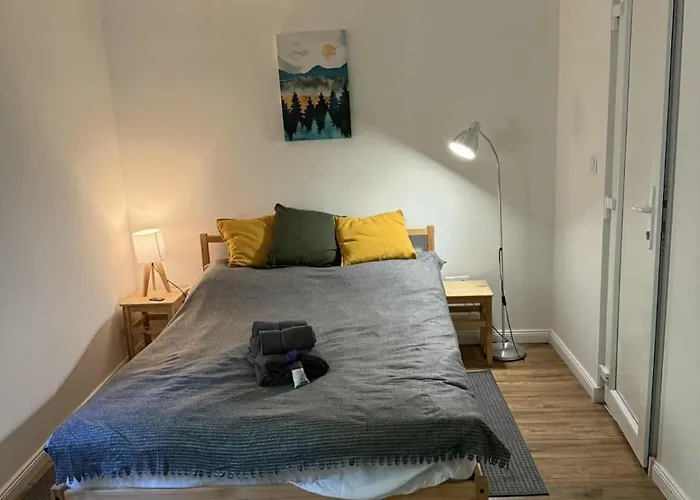 Voeroes Patak Apartmanhaz -red Creek Apartmant House דירה *